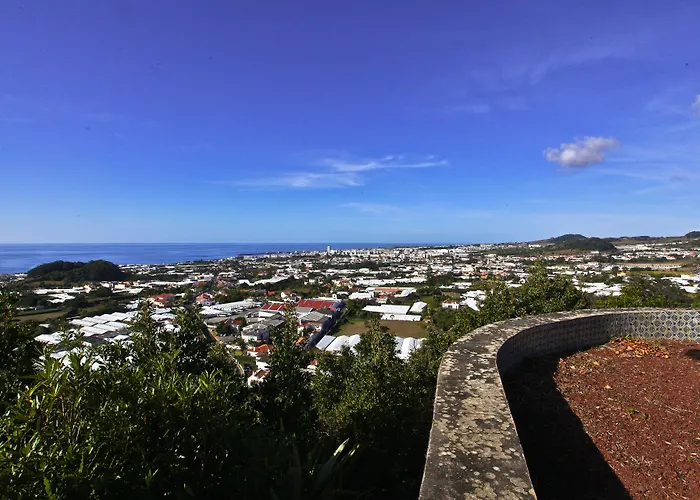 Quinta Da Abelheira * Ponta Delgada (Sao Miguel)
